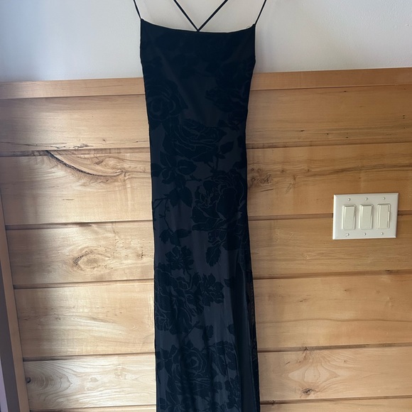 Windsor Dresses & Skirts - Windsor Black Spaghetti Strap Slip Dress